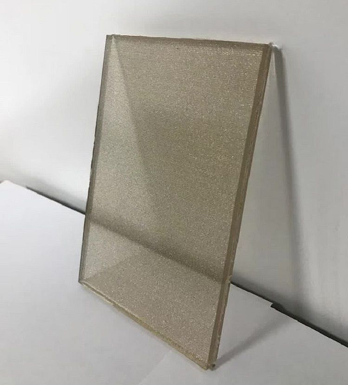 laminated glass with silk fabric between two glass panes
